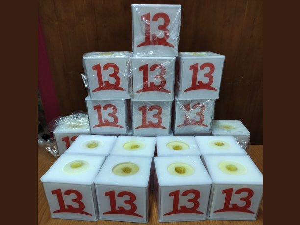 hacemos trabajos en acrílicos