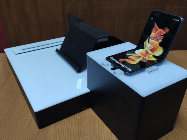 hacemos trabajos en acrílicos