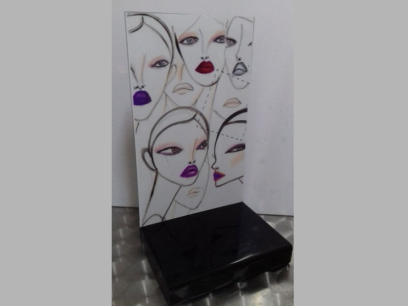 trabajos especiales en acrílico