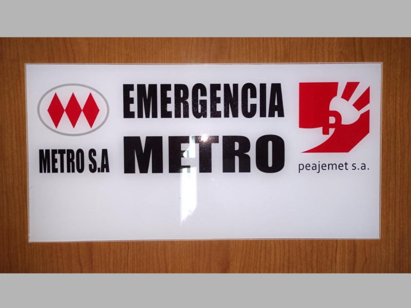 trabajos especiales en acrílico