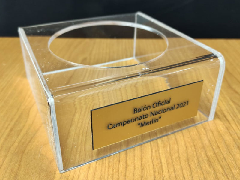 trabajos especiales en acrílico